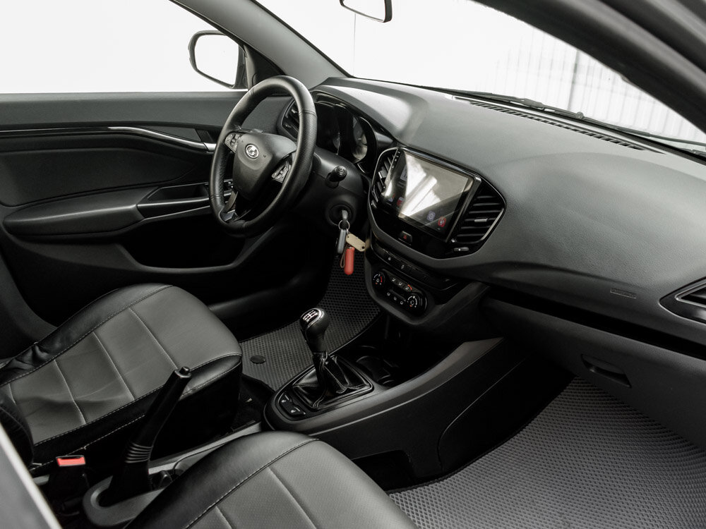 Купить Lada (ВАЗ) Vesta 1.6 MT (106 л.с.), 2016 в Екатеренбурге
