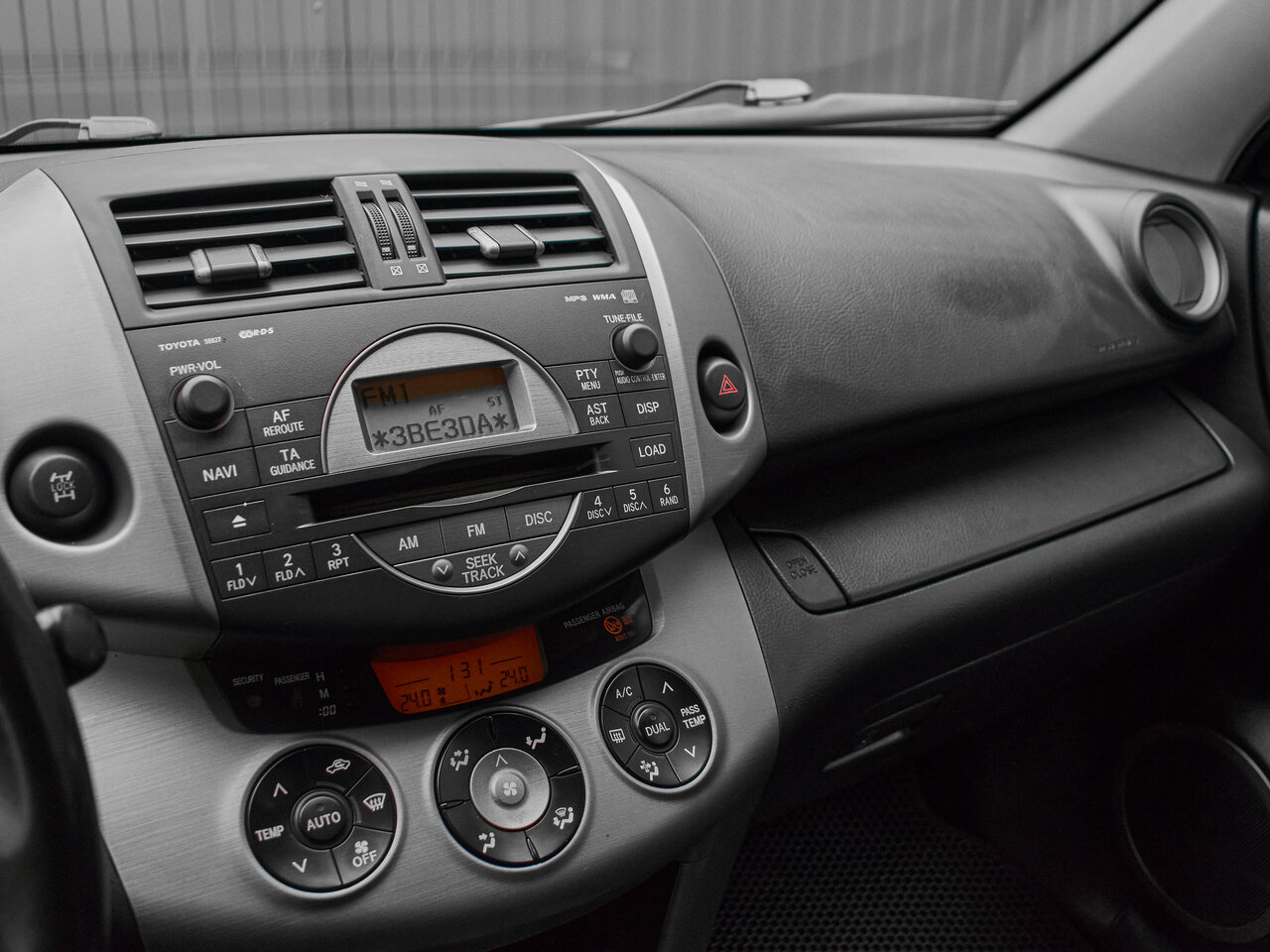 Купить Toyota RAV4 2.0 AT (152 л.с.) 4WD, 2006 в Екатеренбурге