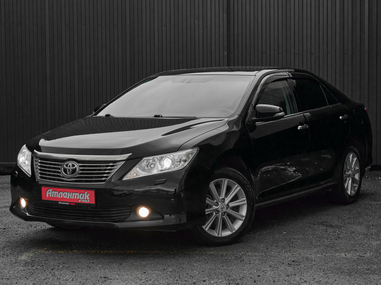 Купить Toyota Camry 3.5 AT (249 л.с.), 2013 в Екатеренбурге