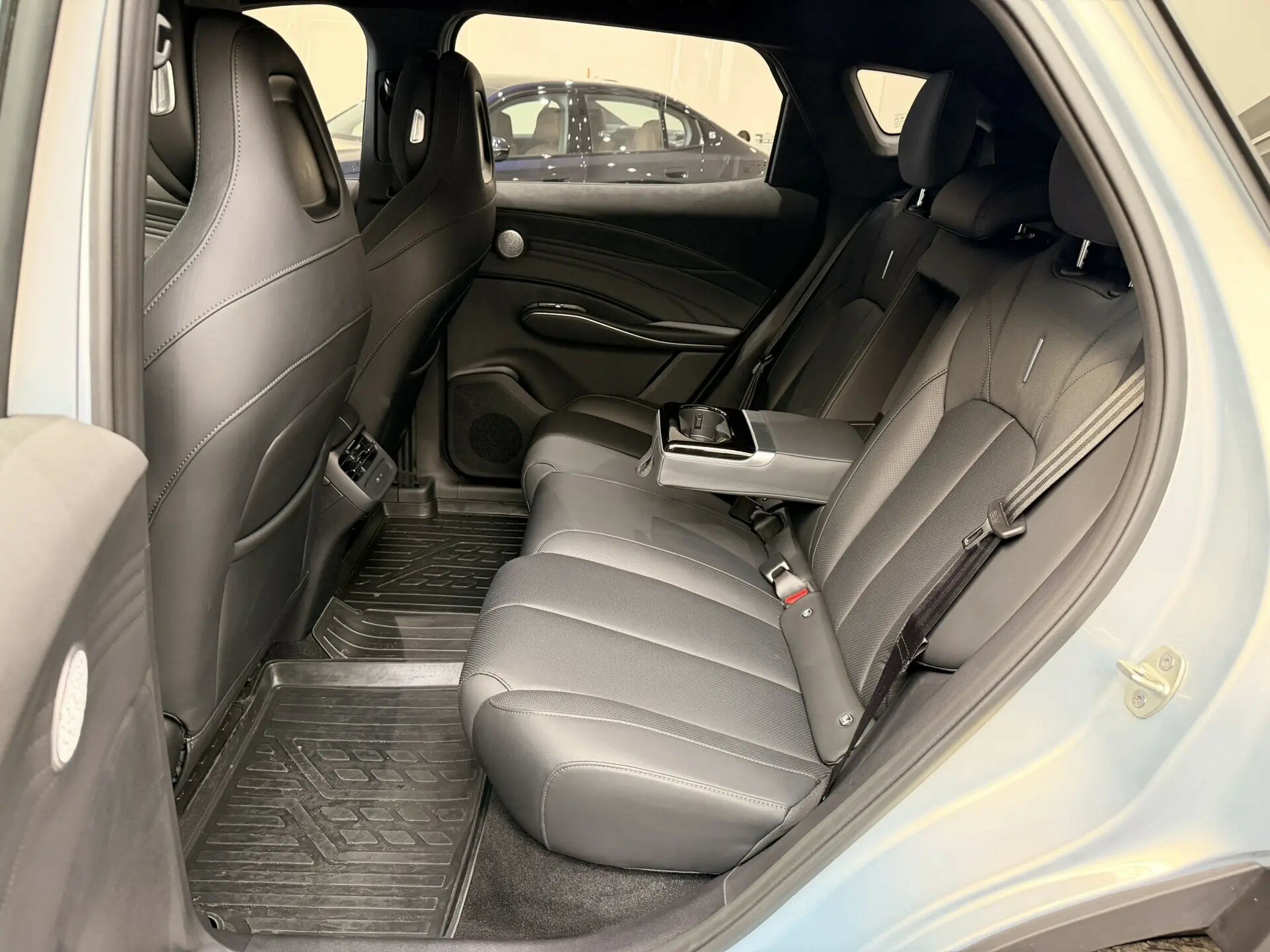 Автомобиль Omoda C7 1.6 AMT (150 л.с.) - 12