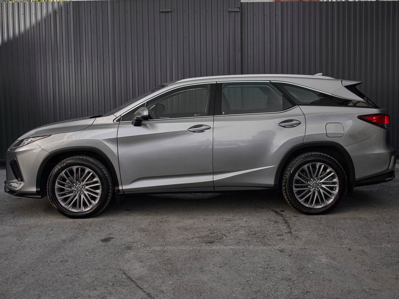 Купить Lexus RX 350L 3.5 AT (294 л.с.) 4WD, 2019 в Екатеренбурге
