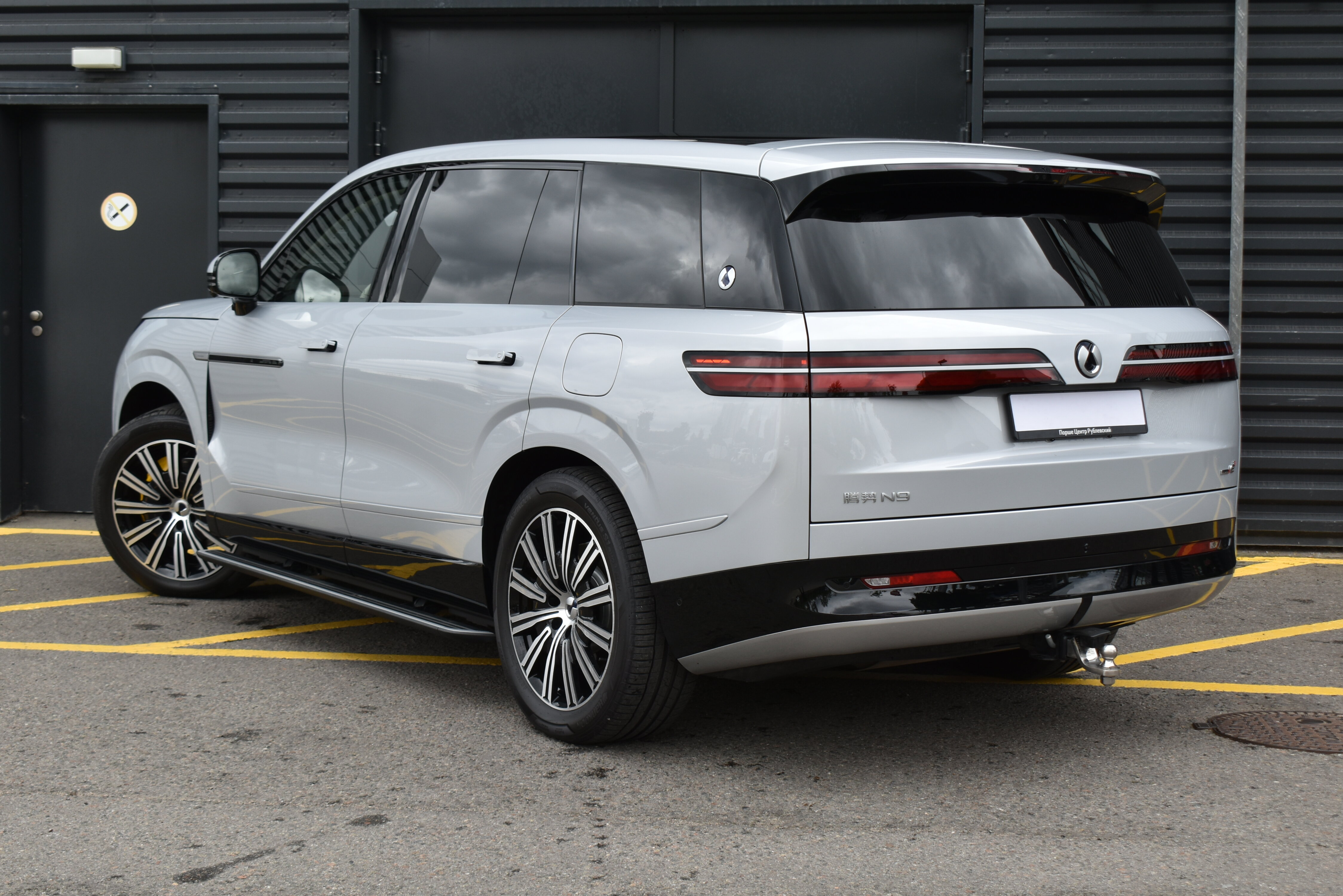 82786190 46.9 kWh 2.0hyb CVT (925 л.с.) 4WD №3