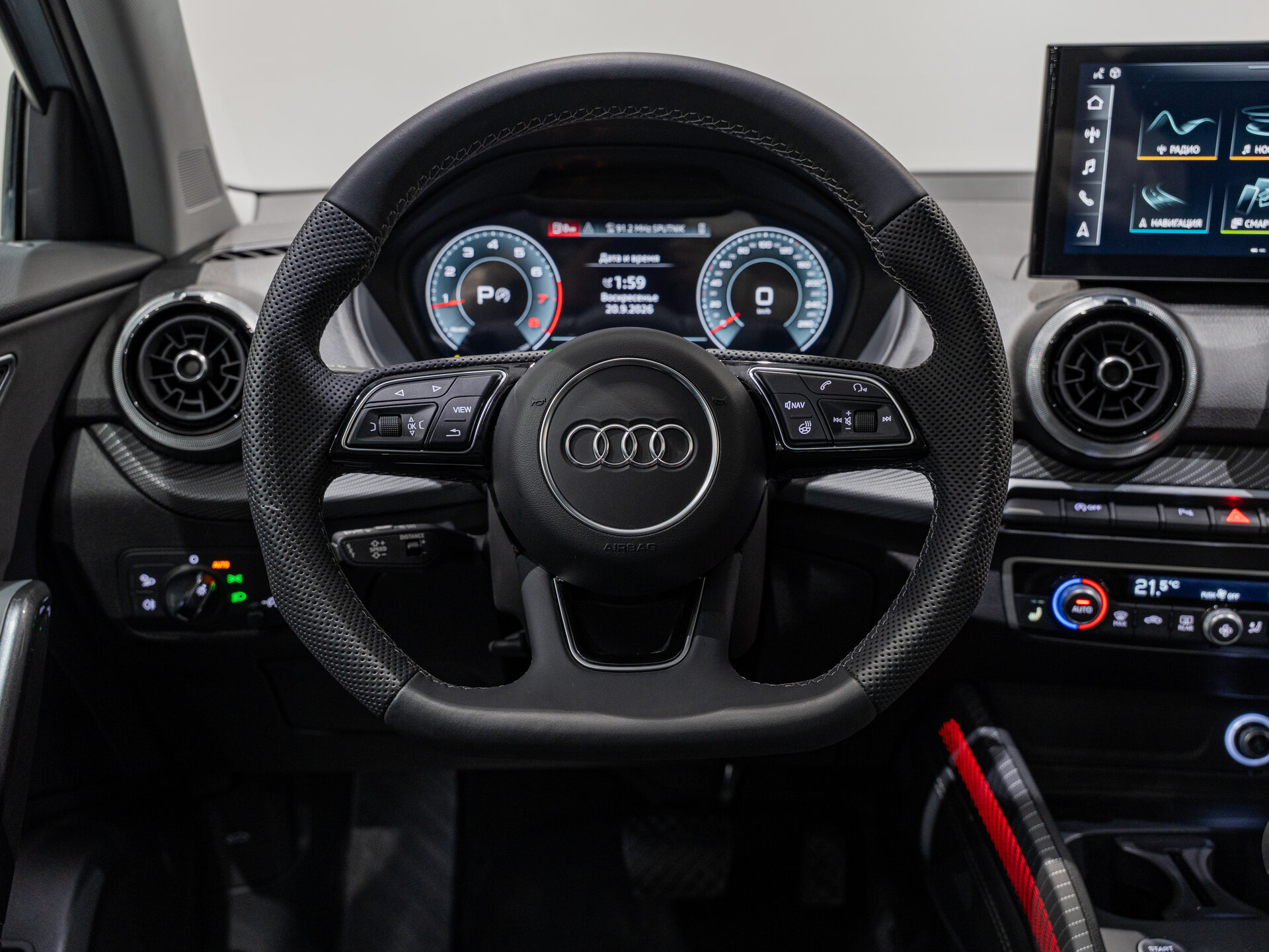 Автомобиль Audi Q2 35 TFSI 1.5 AMT (160 л.с.) - 13