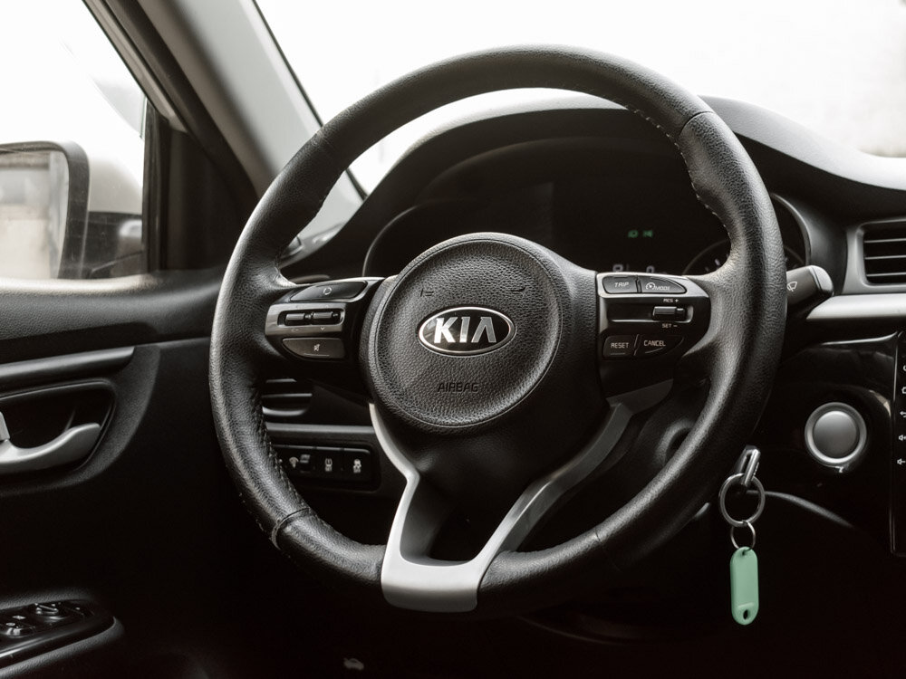 Купить Kia Rio 1.6 AT (123 л.с.), 2018 в Екатеренбурге