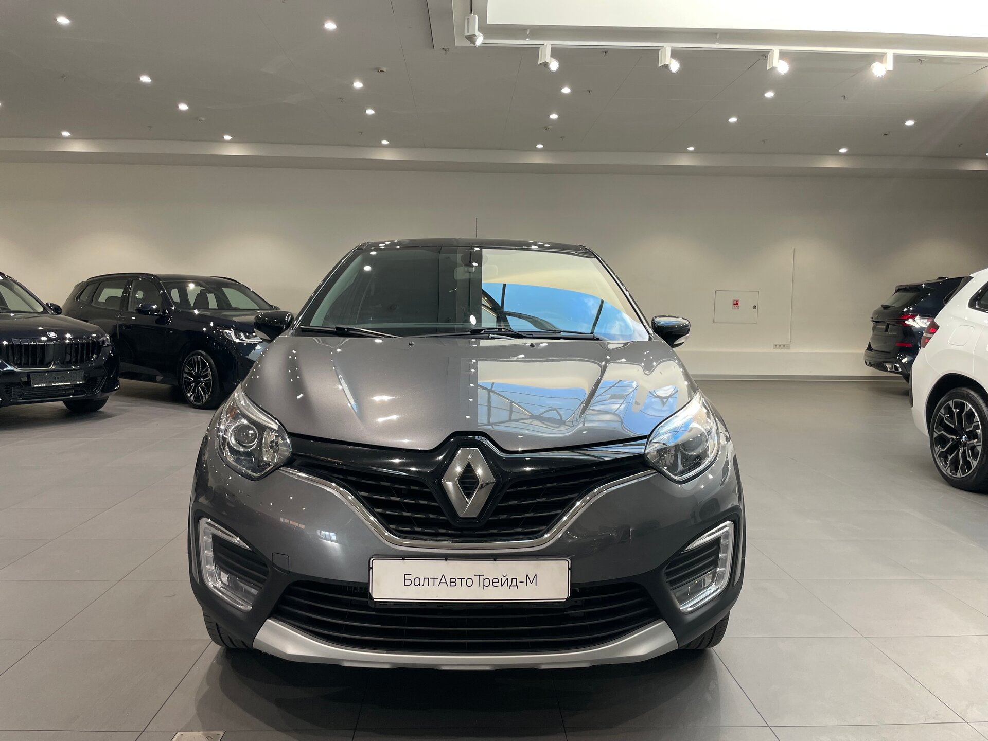 Автомобиль Renault Kaptur 2.0 AT (143 л.с.) 4WD - 2