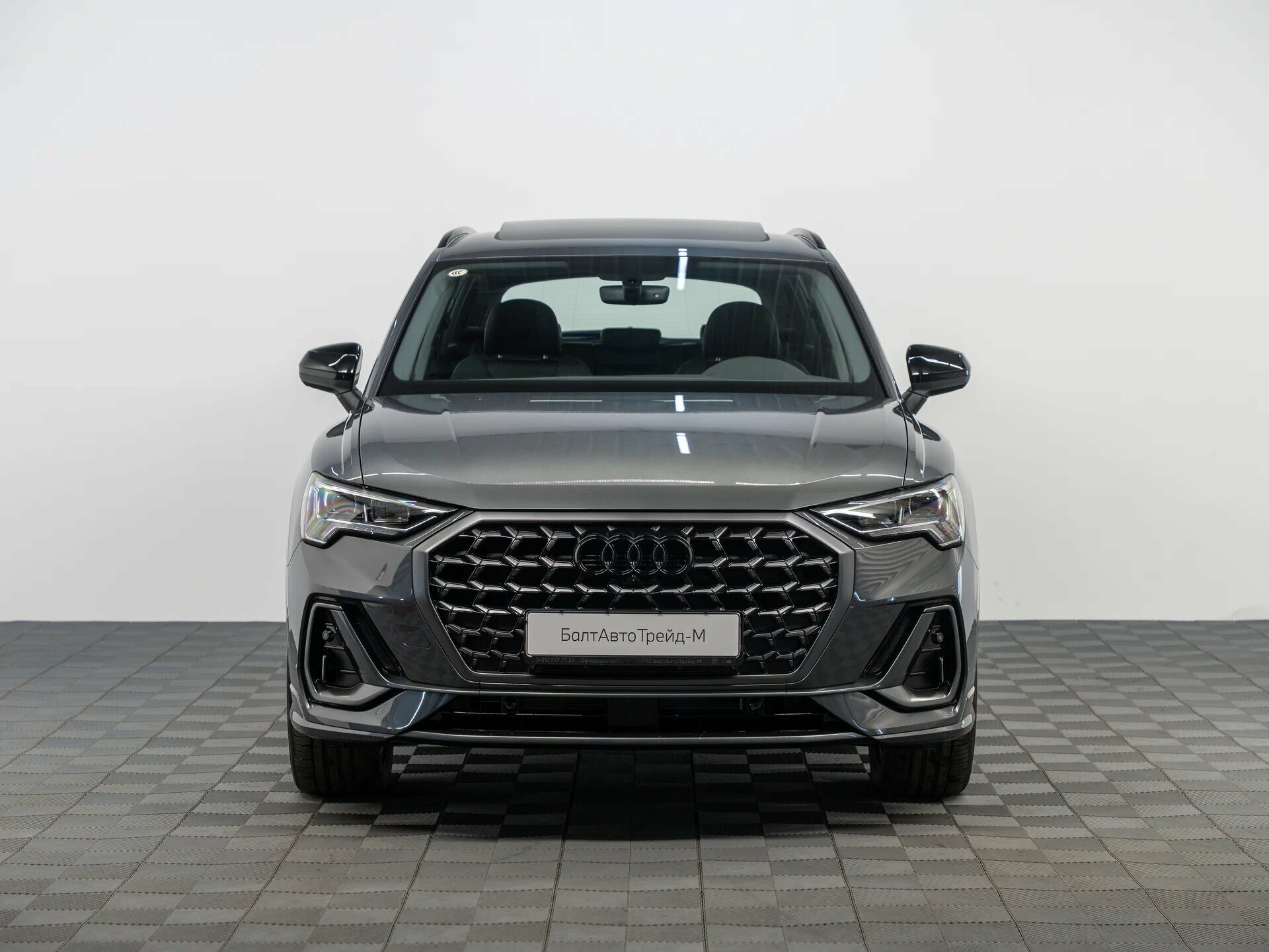 Автомобиль Audi Q3 35 TFSI 1.5 AMT (160 л.с.) - 2