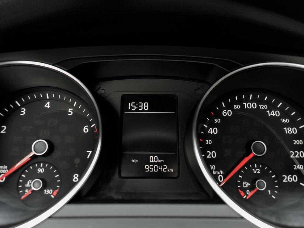 Купить Volkswagen Jetta 1.6 AT (110 л.с.), 2016 в Екатеренбурге