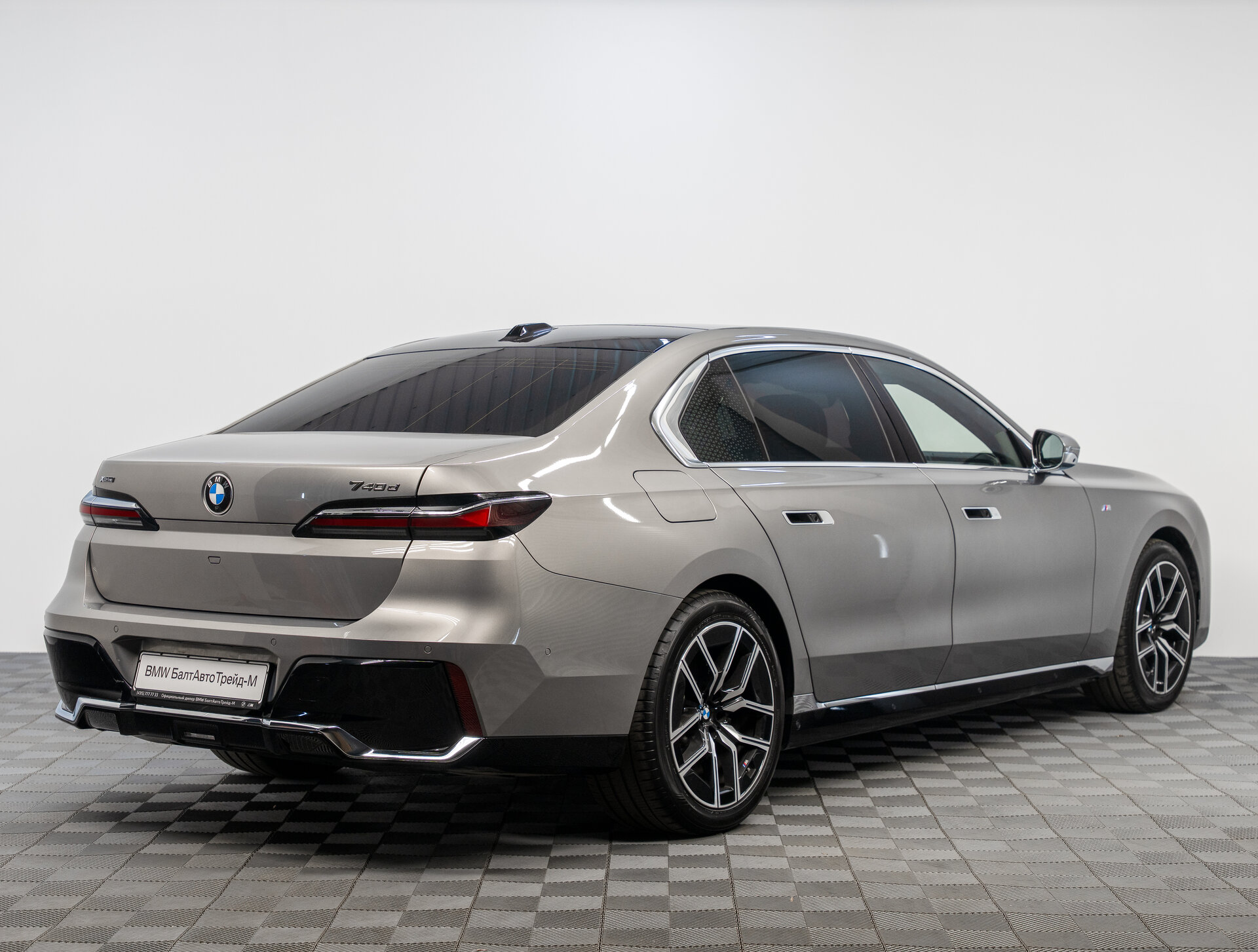 Автомобиль BMW 7 серии 740d xDrive 3.0d AT (286 л.с.) 4WD - 2