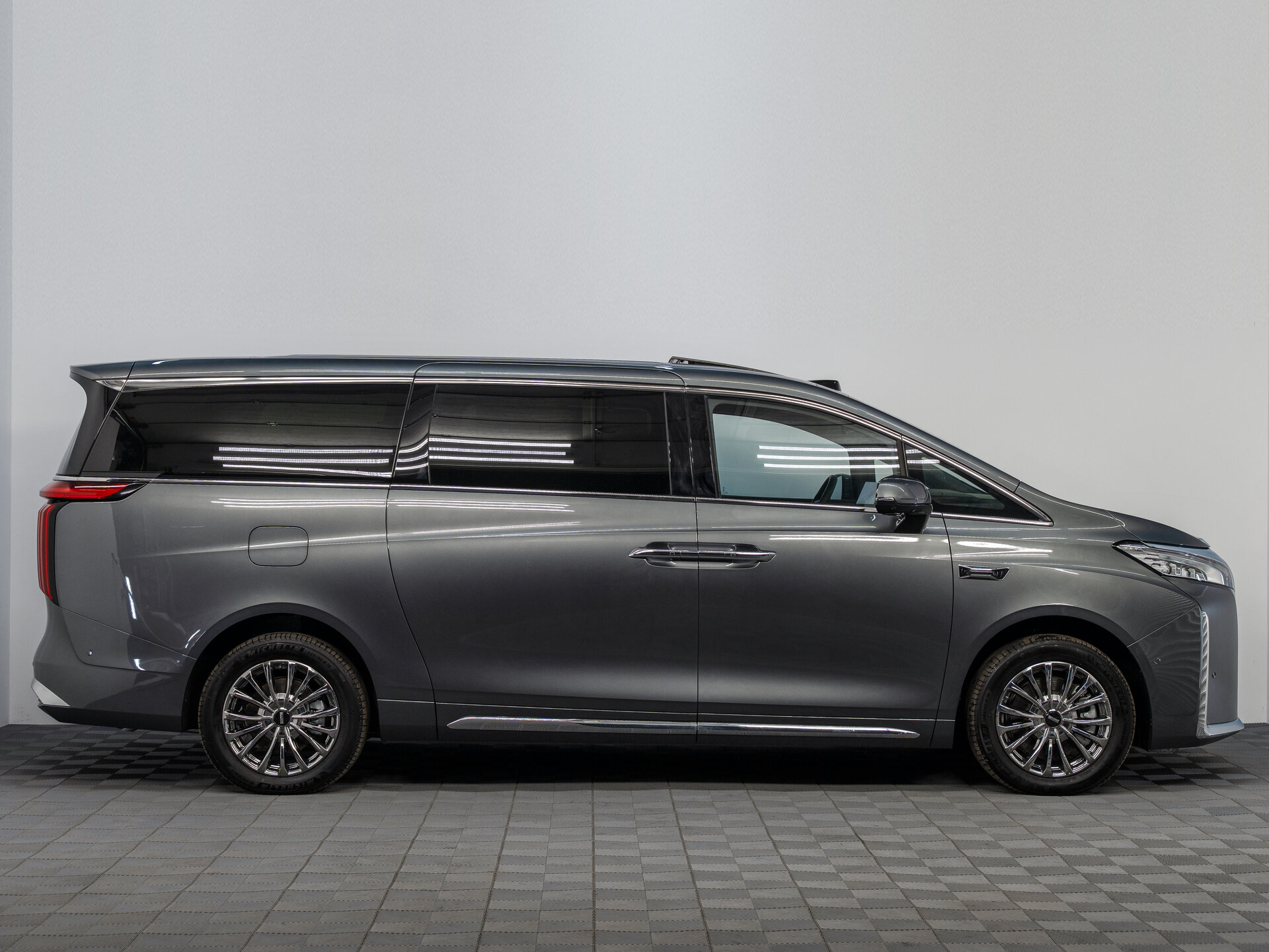 Автомобиль Wey 80 44.28 kWh 1.5hyb AT (487 л.с.) 4WD - 8
