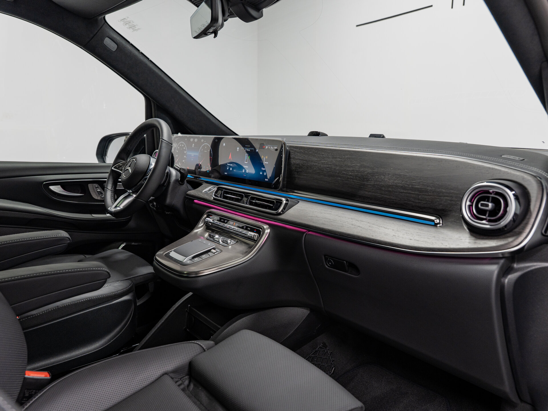 Автомобиль Mercedes-Benz V-Класс 300 d длинный 2.0d AT (237 л.с.) 4WD - 14