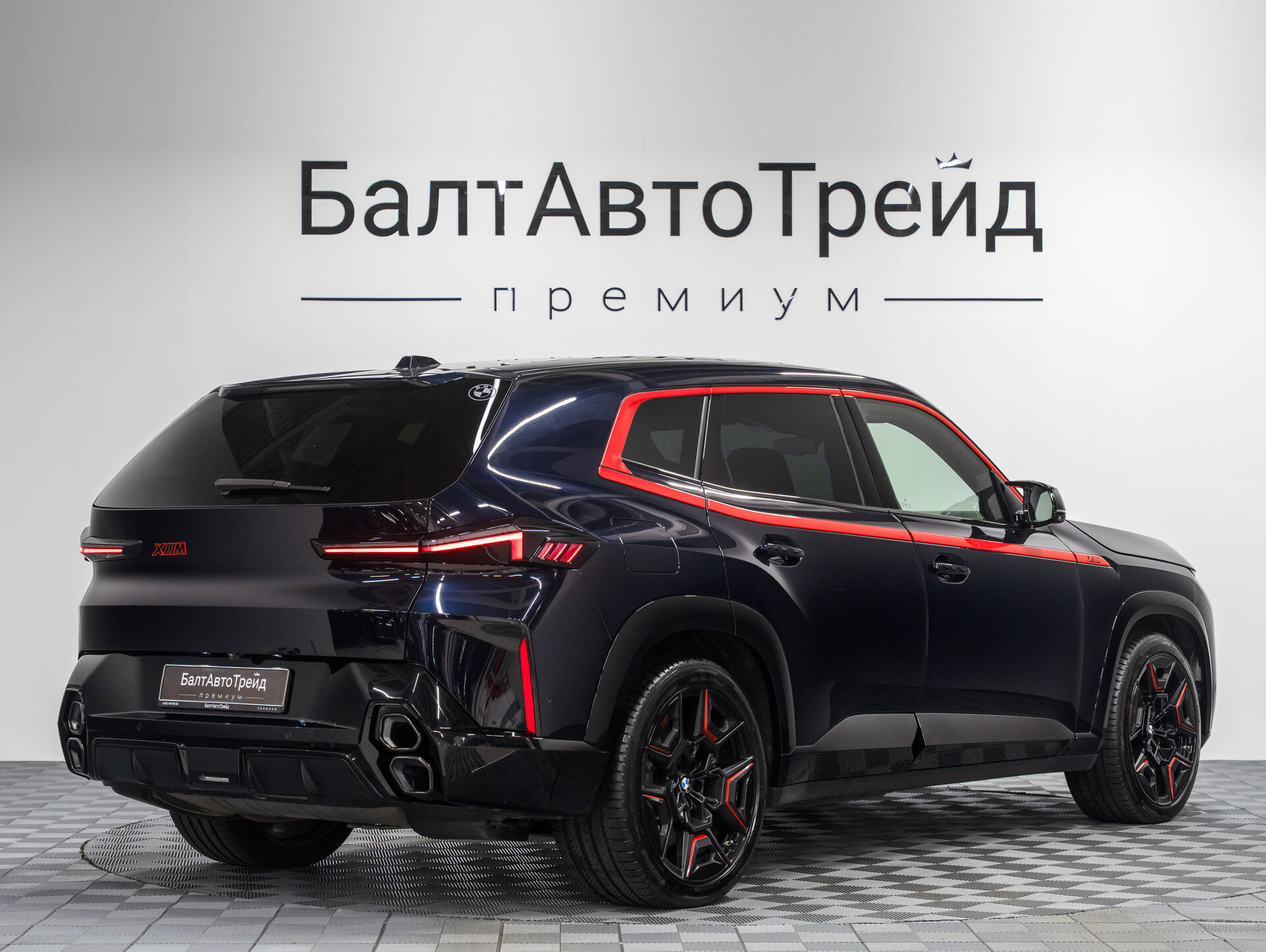 Автомобиль BMW XM Label 4.4hyb AT (748 л.с.) 4WD - 7