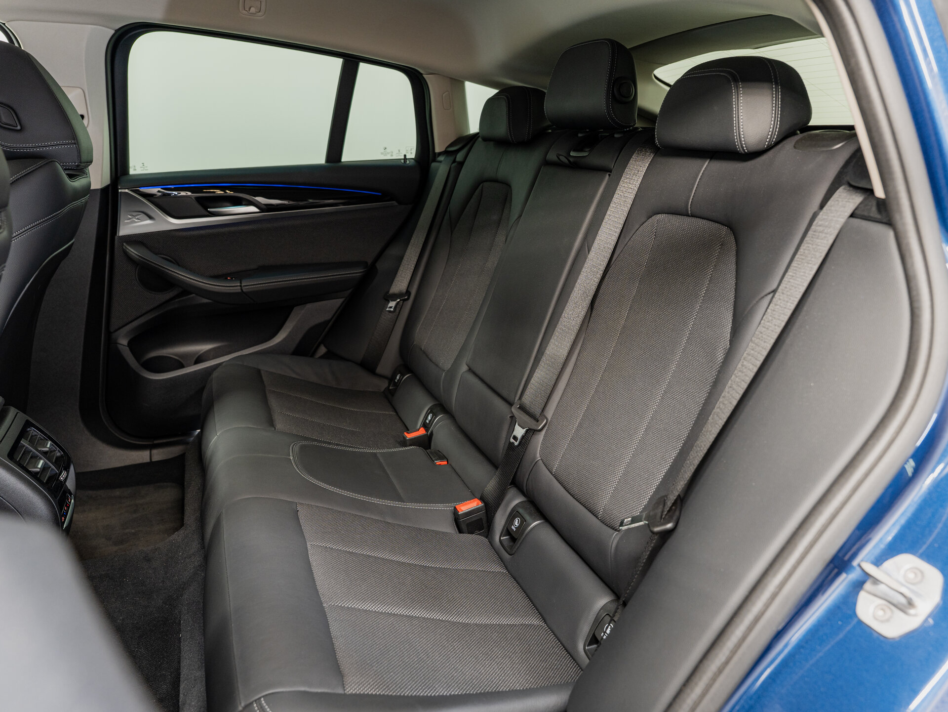 Автомобиль BMW X4 20i 2.0 AT (184 л.с.) 4WD - 20