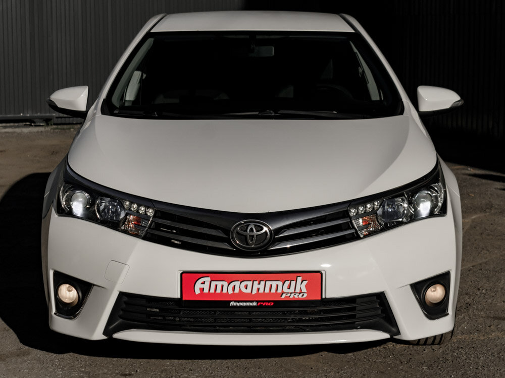 Купить Toyota Corolla 1.8 CVT (140 л.с.), 2013 в Екатеренбурге