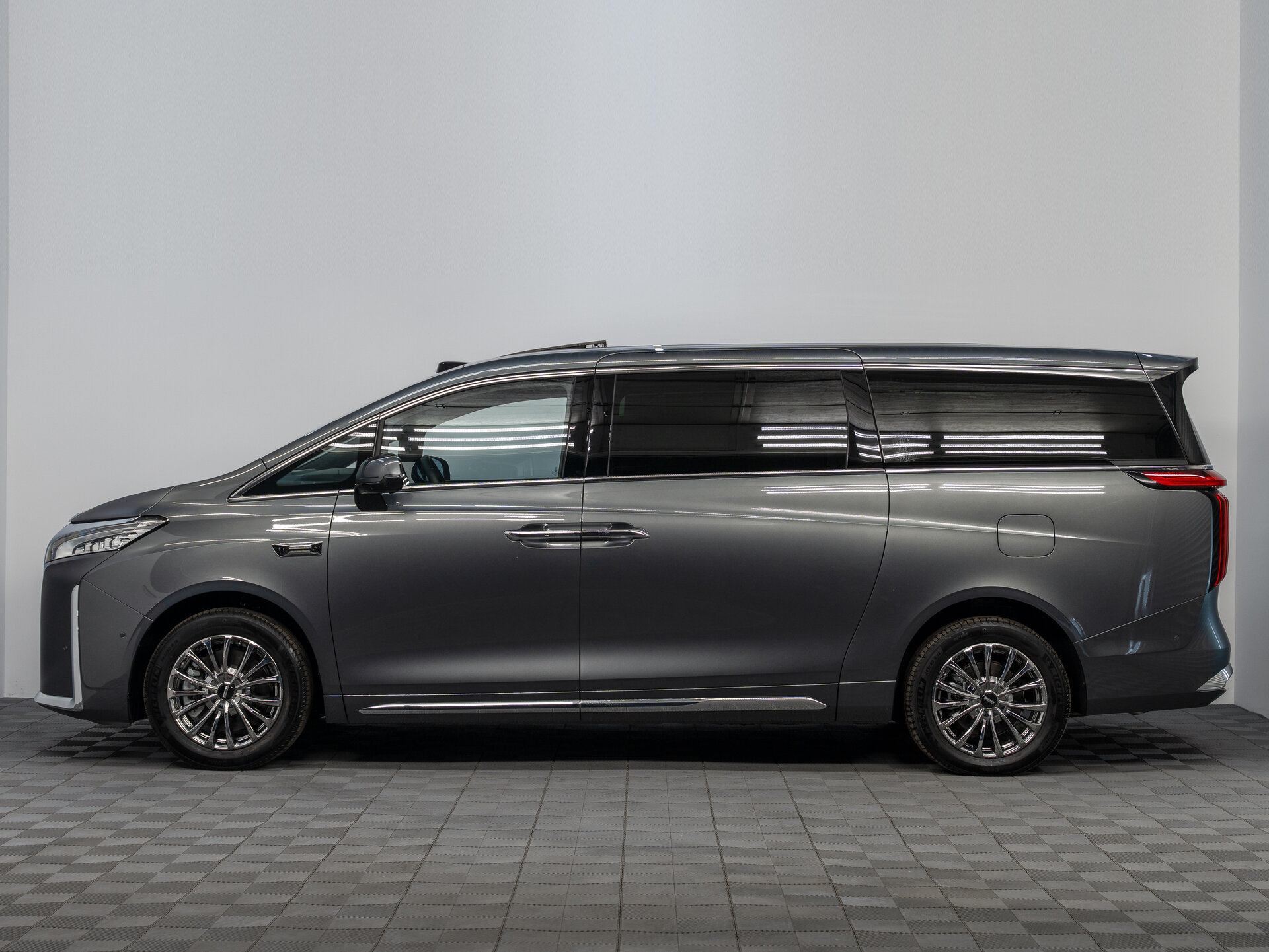 Автомобиль Wey 80 44.28 kWh 1.5hyb AT (487 л.с.) 4WD - 6