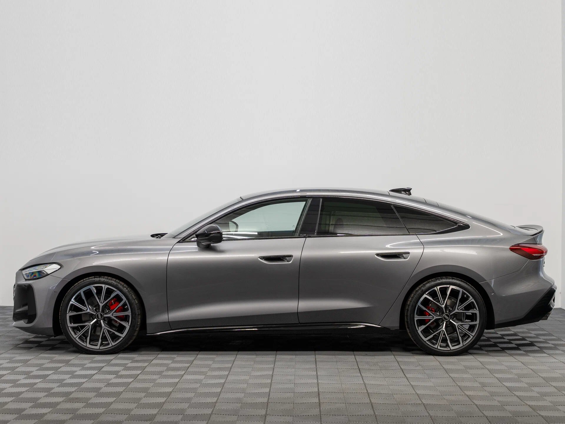 Автомобиль Audi A5 L 2.0 AMT (204 л.с.) 4WD - 8