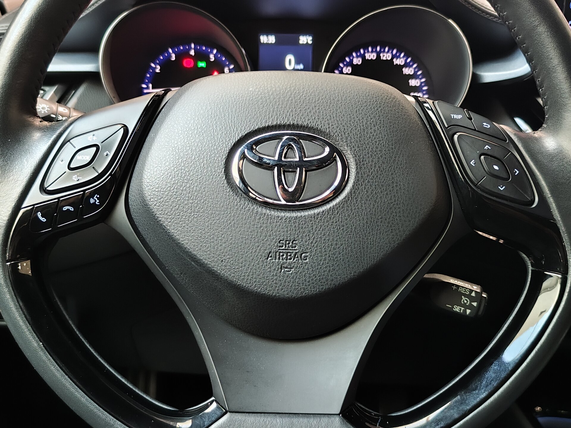 Автомобиль Toyota C-HR 2.0 CVT (148 л.с.) - 16