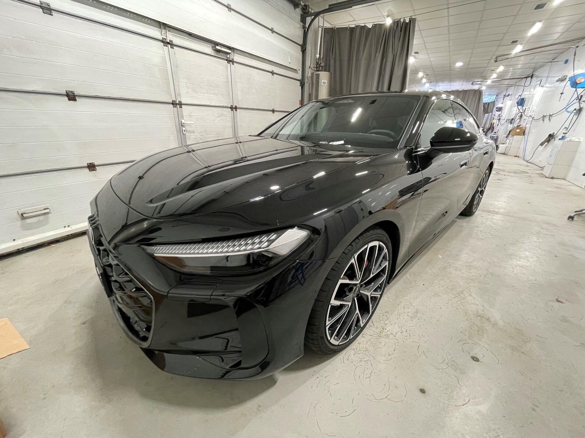 Автомобиль Audi A5 L 2.0 AMT (204 л.с.) 4WD - 1