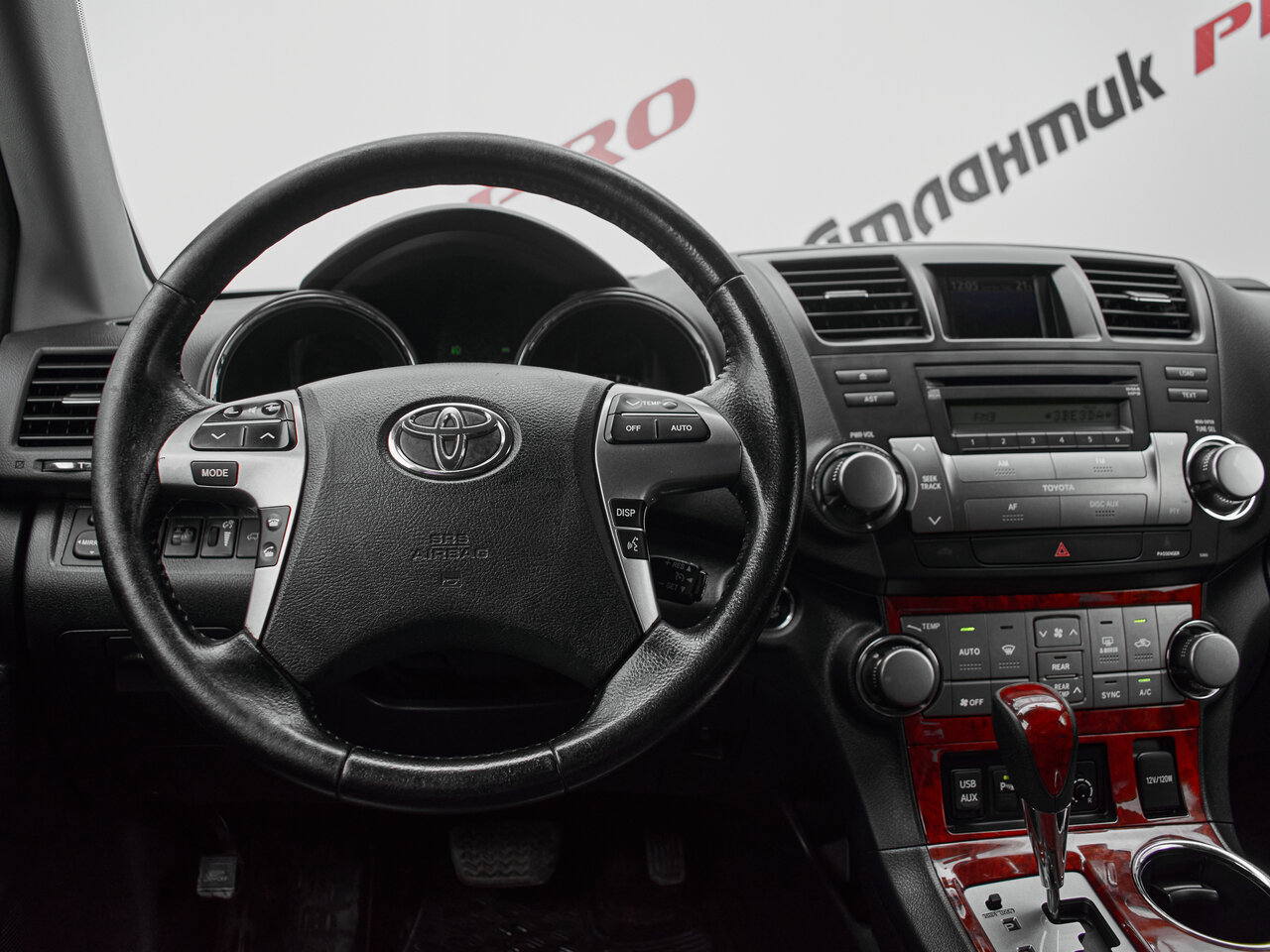 Купить Toyota Highlander 3.5 AT (273 л.с.) 4WD, 2012 в Екатеренбурге