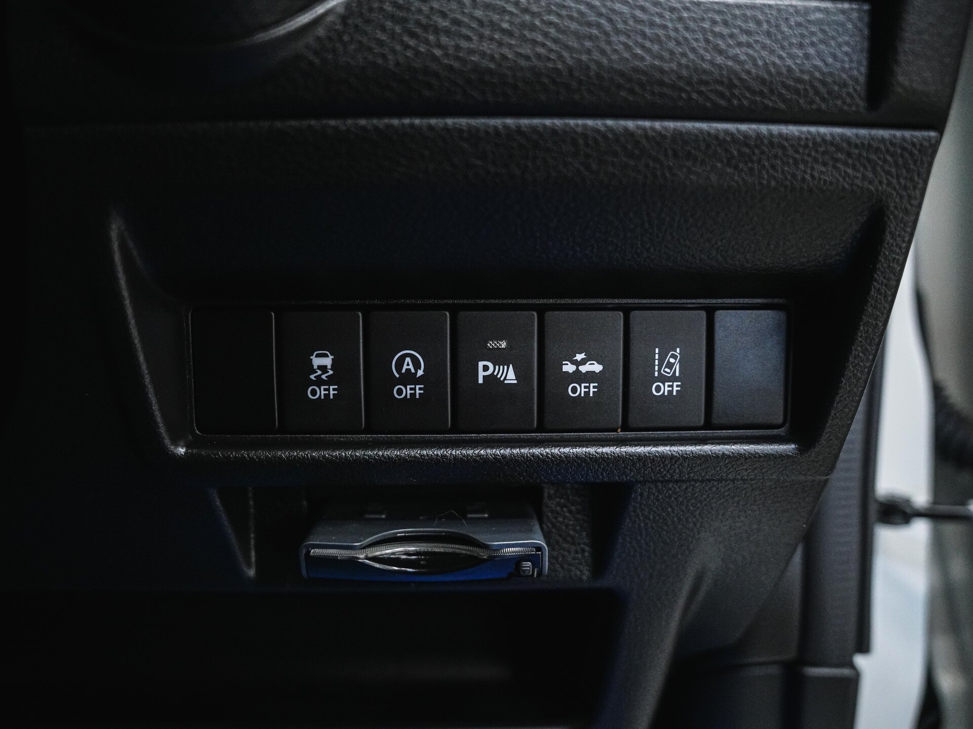 Suzuki Xbee 2021 16