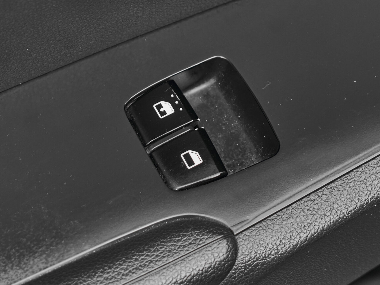 Купить Hyundai Solaris 1.4 MT (100 л.с.), 2017 в Екатеренбурге