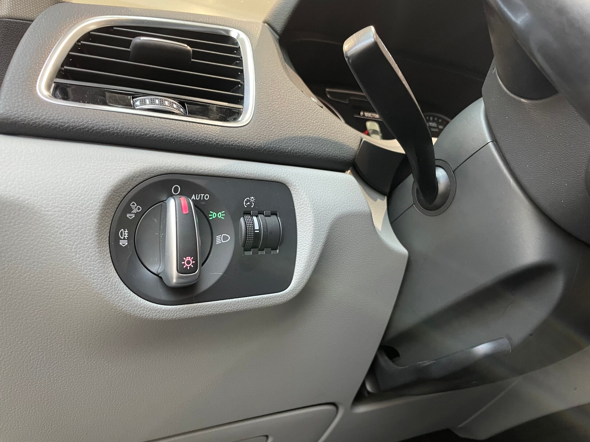 Автомобиль Audi Q3 2.0 AMT (180 л.с.) 4WD - 20