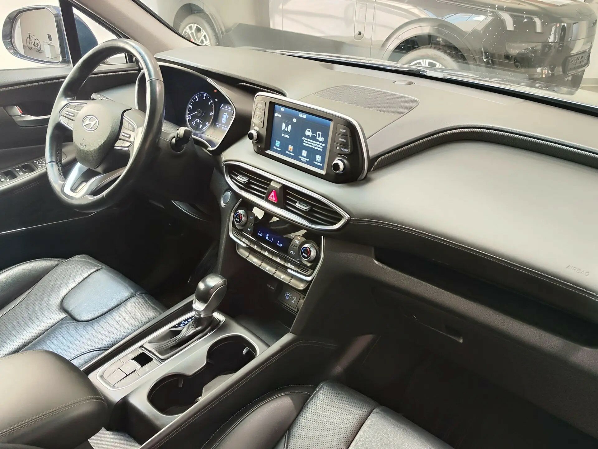 Автомобиль Hyundai Santa Fe 2.2d AT (200 л.с.) 4WD - 12