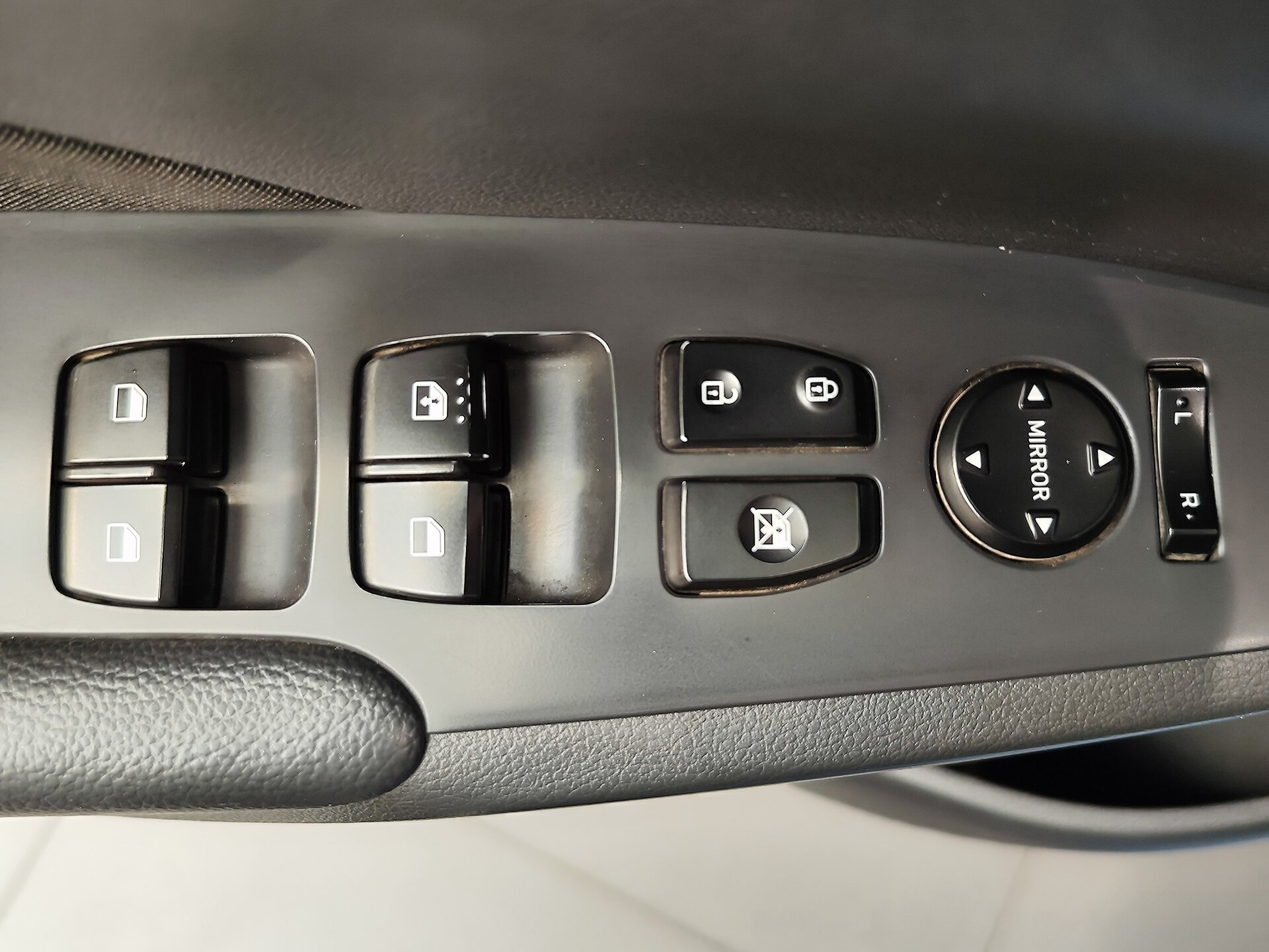 Автомобиль Hyundai Solaris 1.6 AT (123 л.с.) - 16
