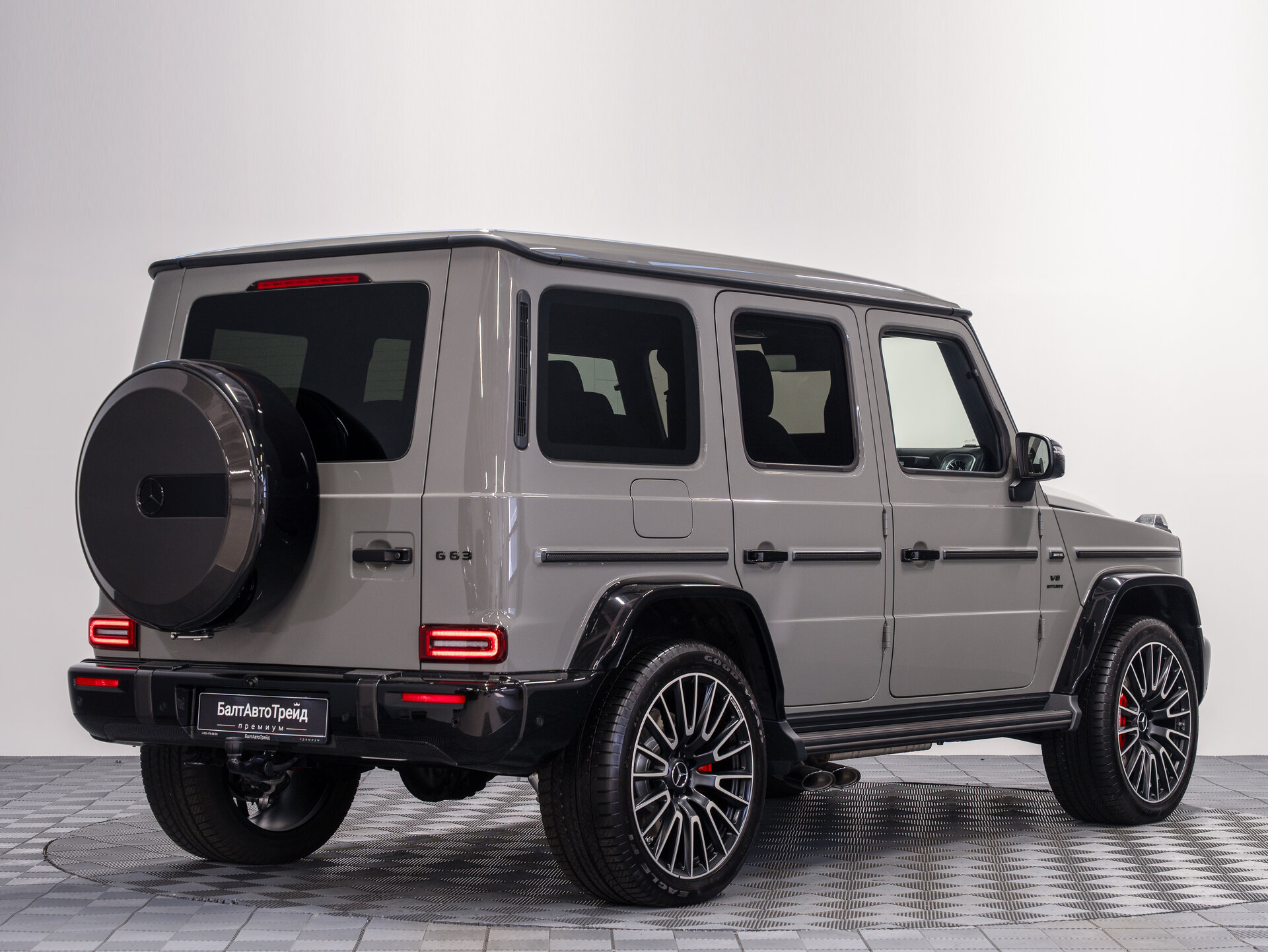 Автомобиль Mercedes-Benz G-Класс AMG 63 AMG 4.0 AT (585 л.с.) 4WD - 7