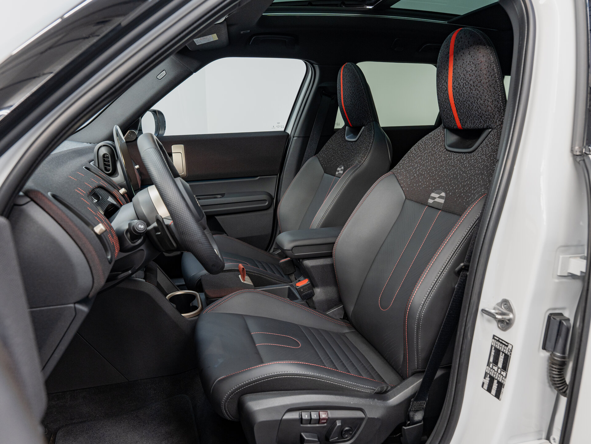 Автомобиль MINI Countryman C 1.5 AMT (170 л.с.) - 16