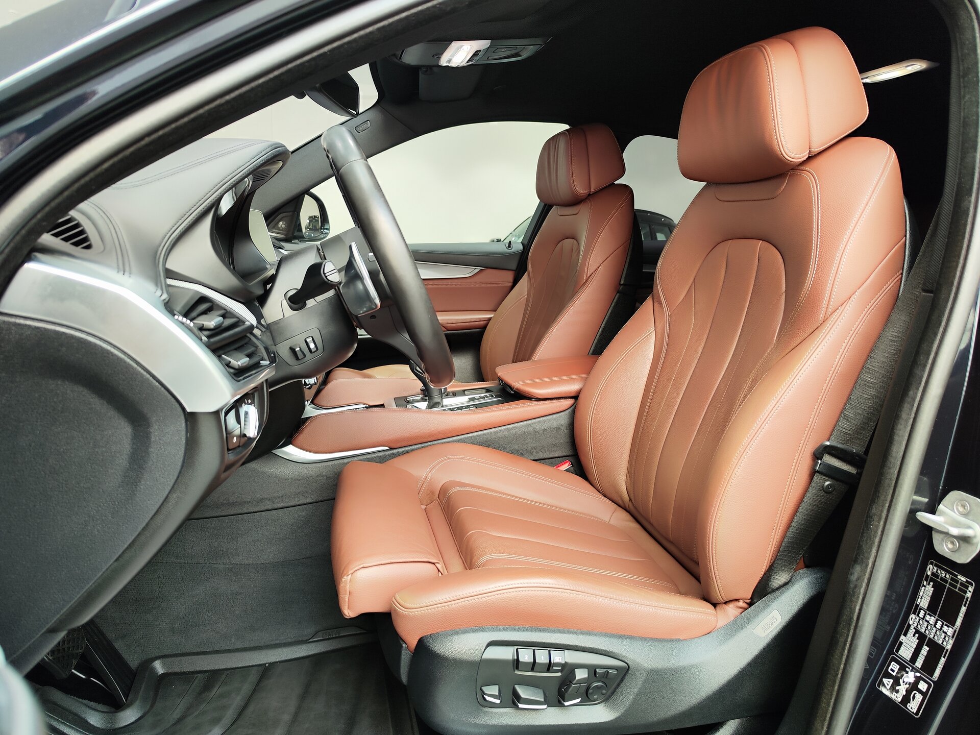 Автомобиль BMW X6 40d 3.0d AT (313 л.с.) 4WD - 8