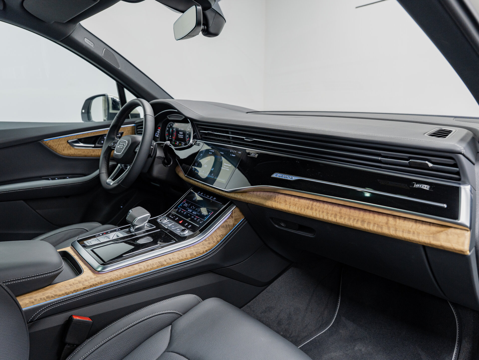 Автомобиль Audi Q7 55 TFSI 3.0 AT (340 л.с.) 4WD - 14