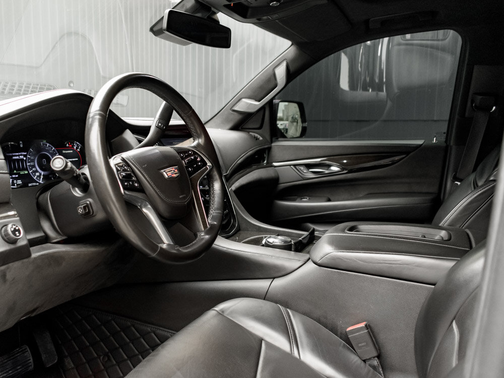 Купить Cadillac Escalade ESV 6.2 AT (409 л.с.) 4WD, 2016 в Екатеренбурге