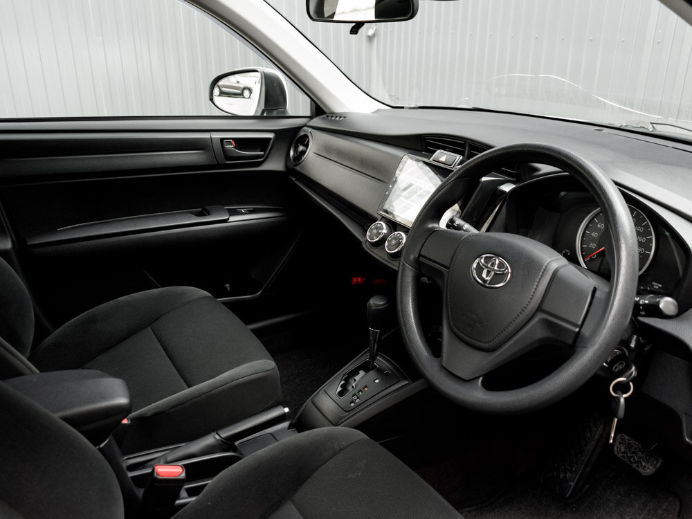 Купить Toyota Corolla Axio 1.5 CVT (103 л.с.) 4WD, 2019 в Екатеренбурге