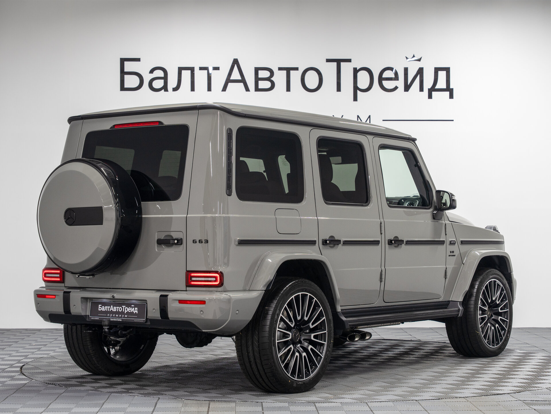 Автомобиль Mercedes-Benz G-Класс AMG 63 AMG 4.0 AT (585 л.с.) 4WD - 7
