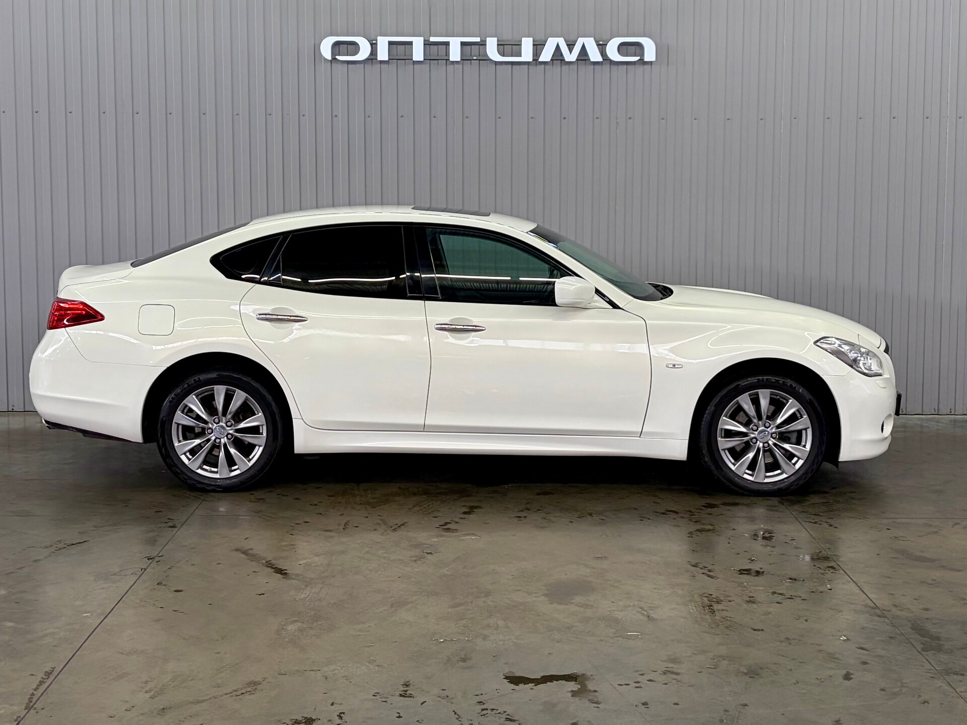 Infiniti M 