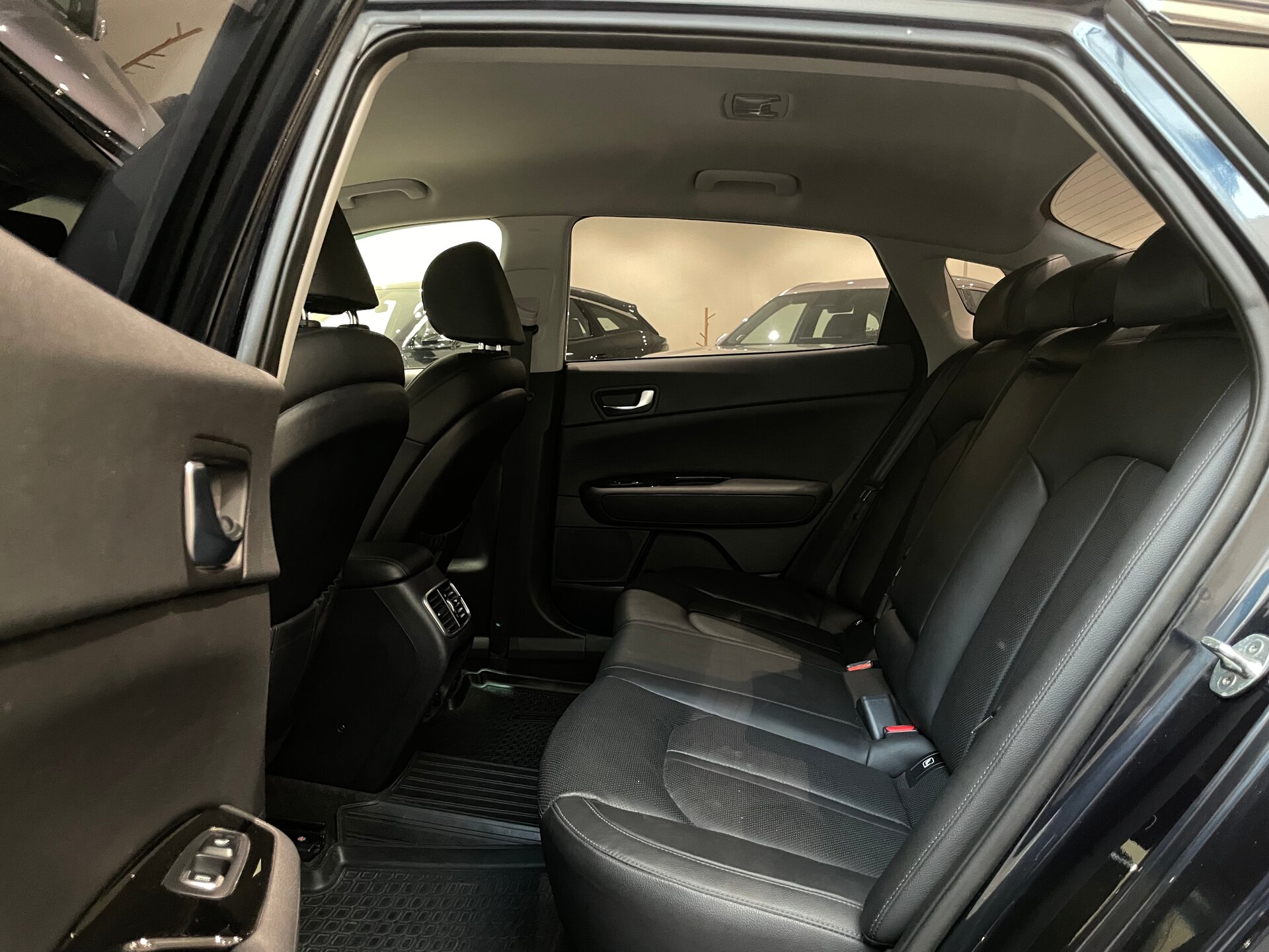 Автомобиль Kia Optima 2.4 AT (188 л.с.) - 9