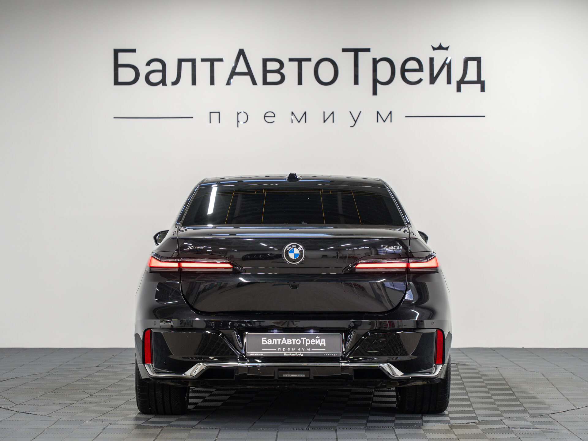 Автомобиль BMW 7 серии 740i xDrive 3.0 AT (380 л.с.) 4WD - 10
