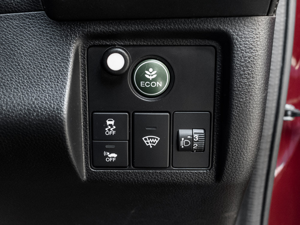 Купить Honda Vezel 1.5hyb AMT (152 л.с.) 4WD, 2014 в Екатеренбурге