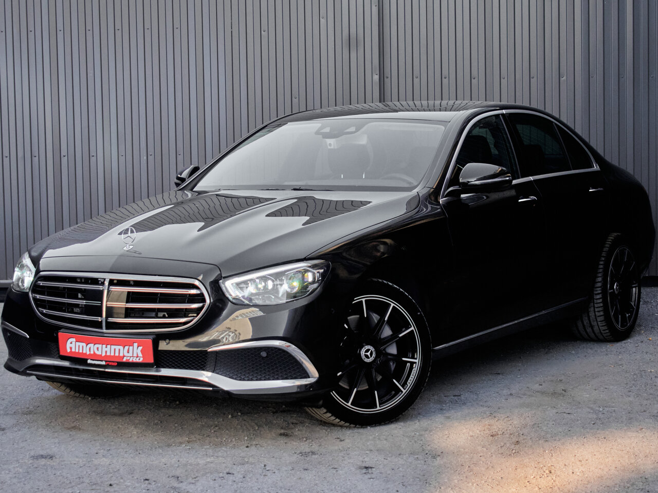 Купить Mercedes-Benz E-Класс 300 2.0 AT (245 л.с.) 4WD, 2020 в Екатеренбурге
