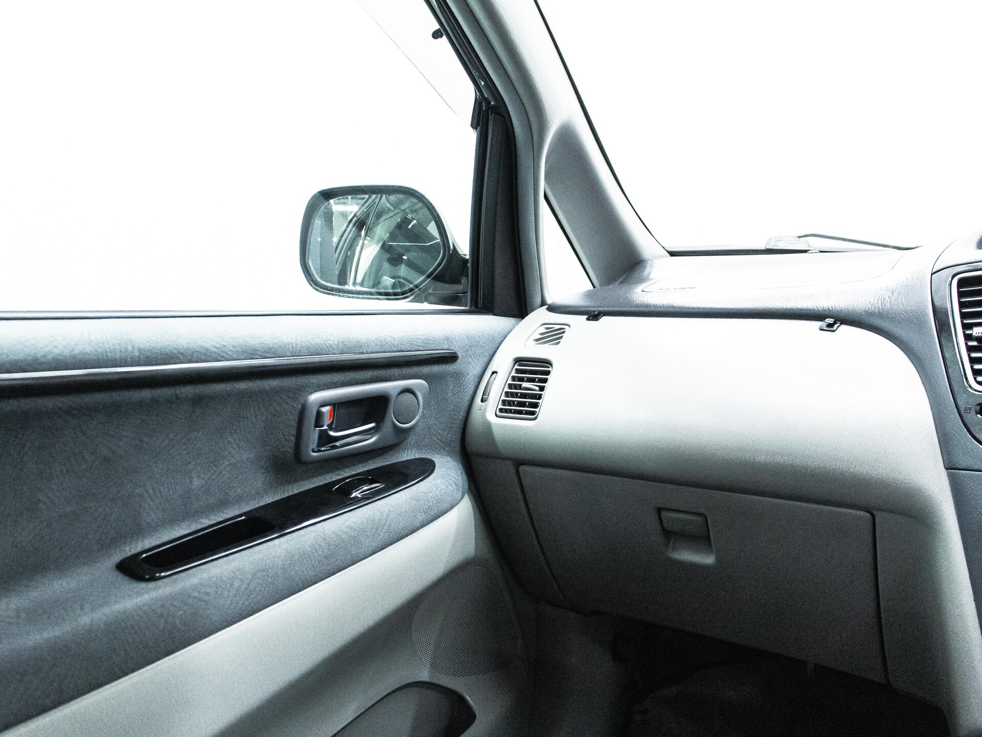 Toyota Nadia 2001 12