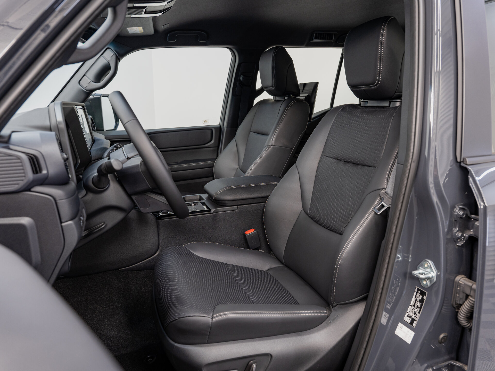 Автомобиль Toyota Land Cruiser Prado 2.8d AT (204 л.с.) 4WD - 17
