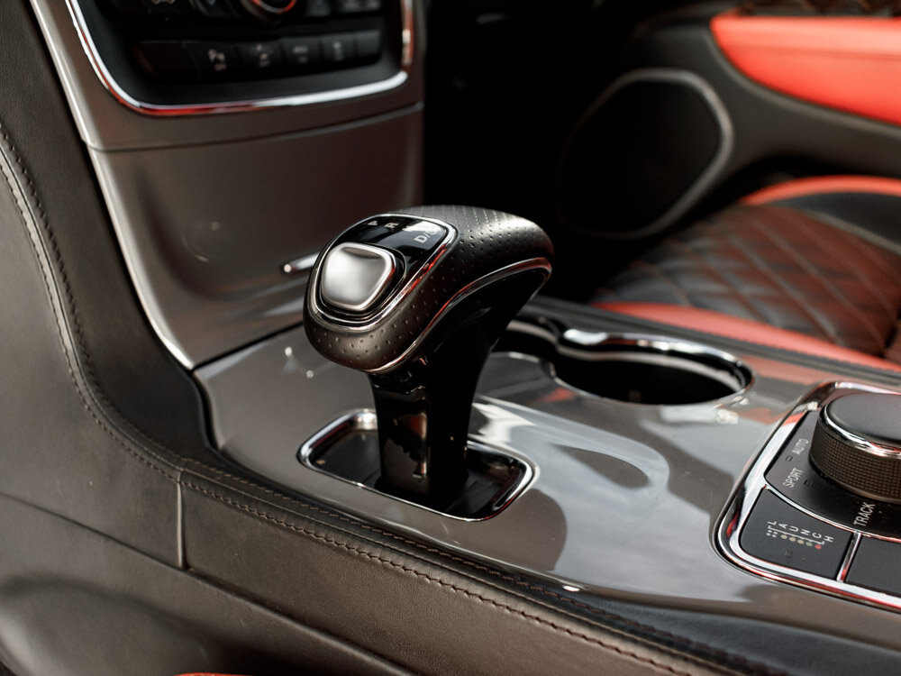 Купить Jeep Grand Cherokee SRT 6.4 AT (468 л.с.) 4WD, 2013 в Екатеренбурге