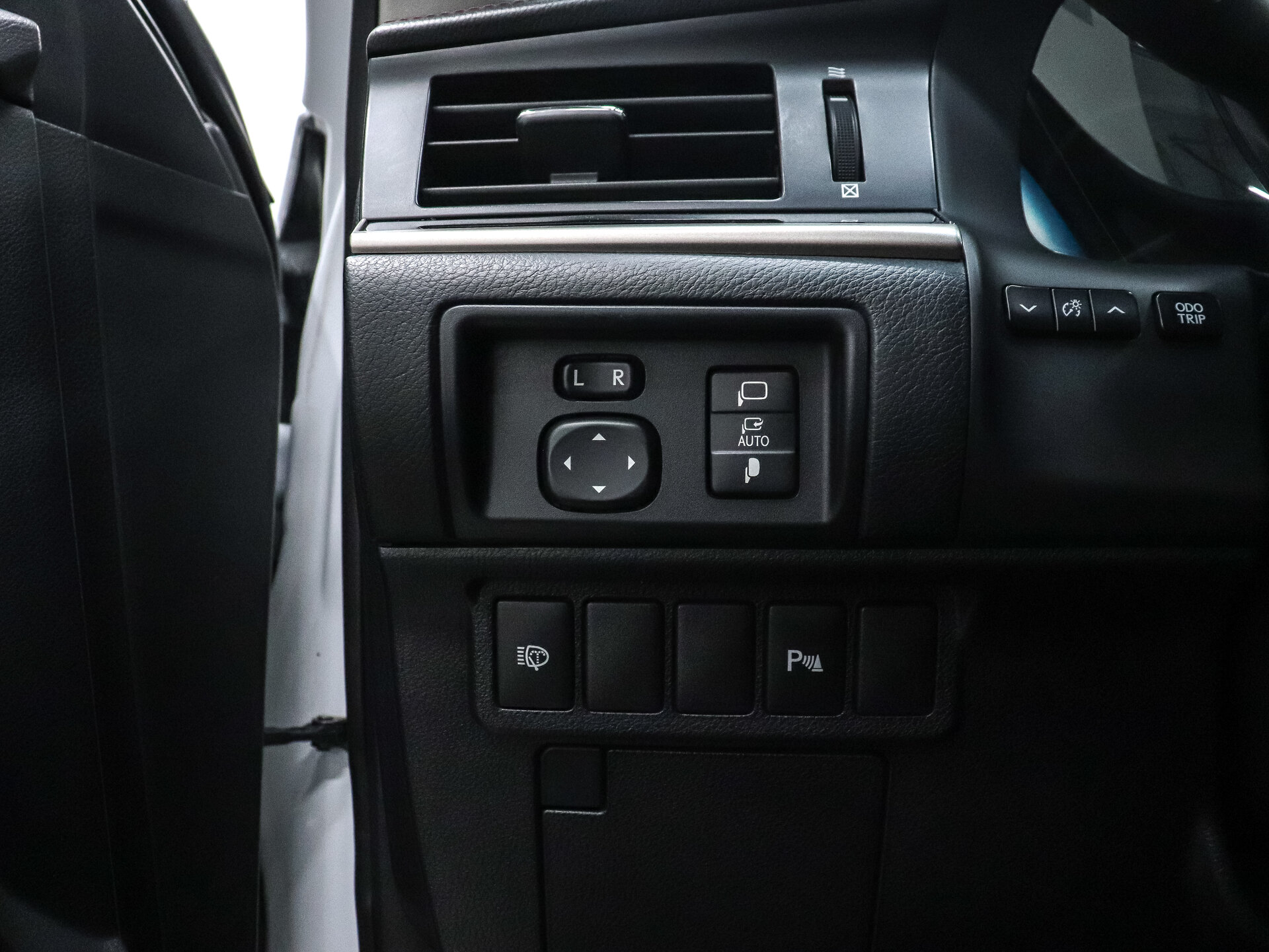 Lexus ES 2015 9