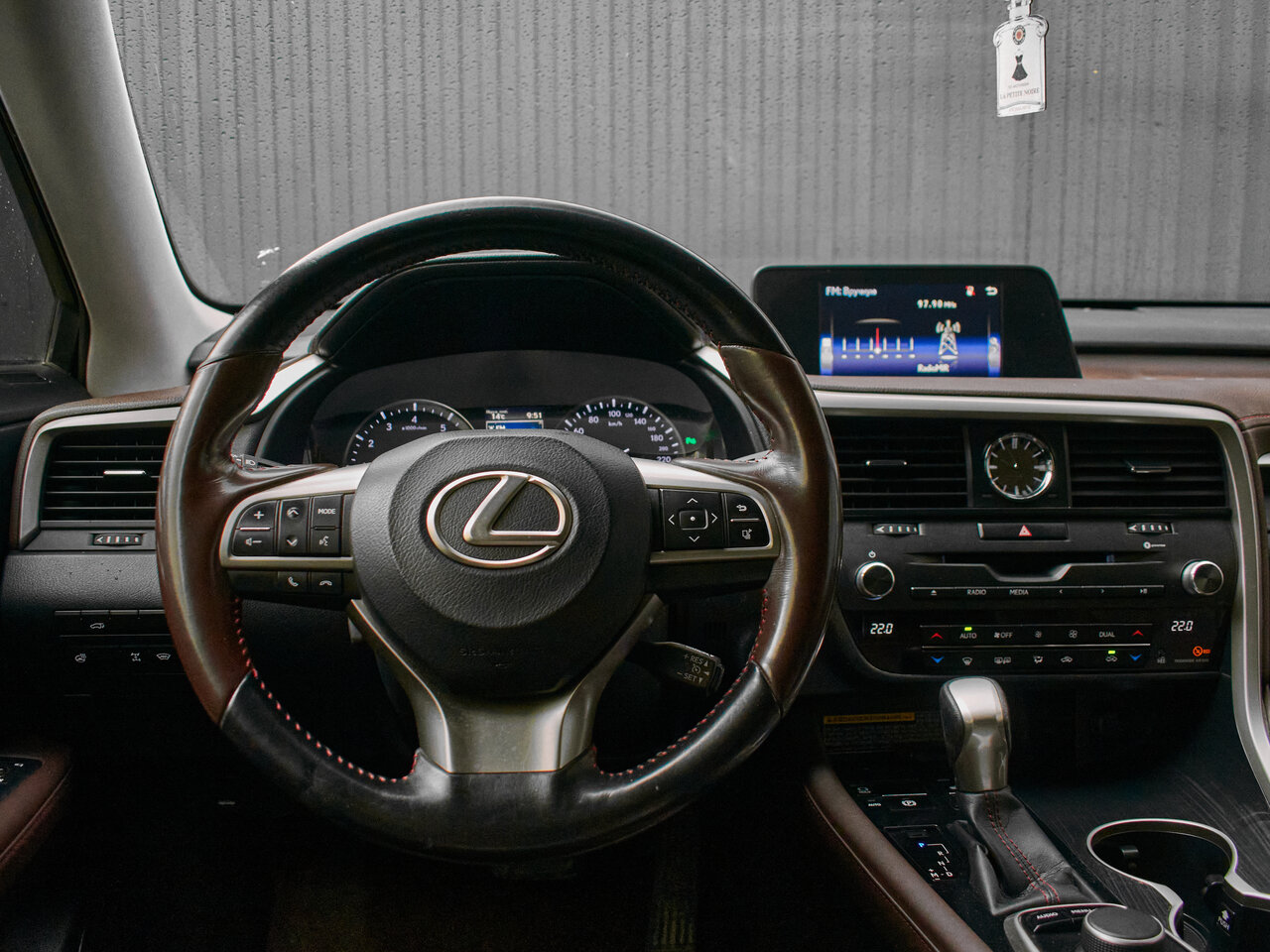 Купить Lexus RX 200t 2.0 AT (238 л.с.) 4WD, 2018 в Екатеренбурге