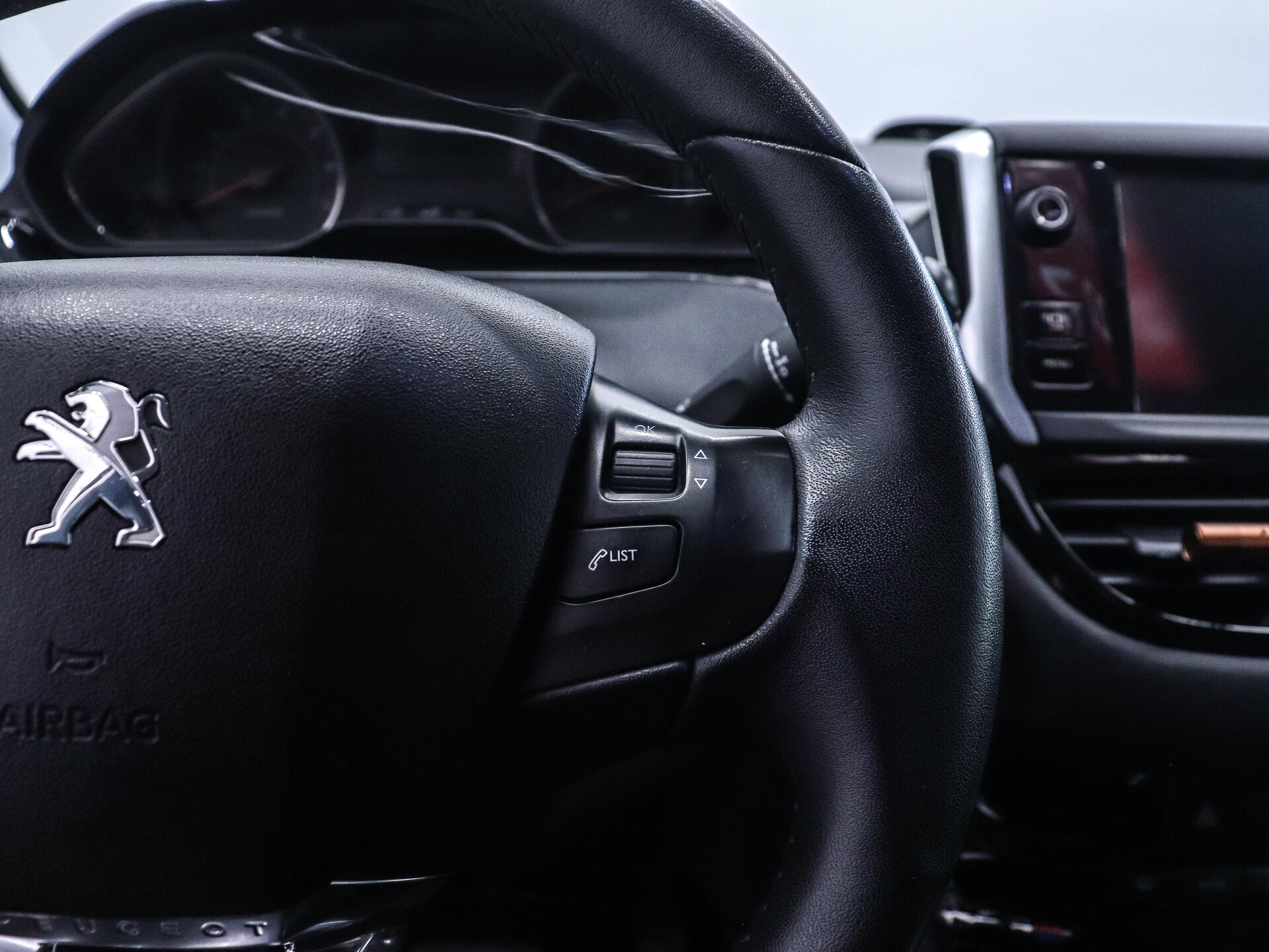 Peugeot 208 2013 14