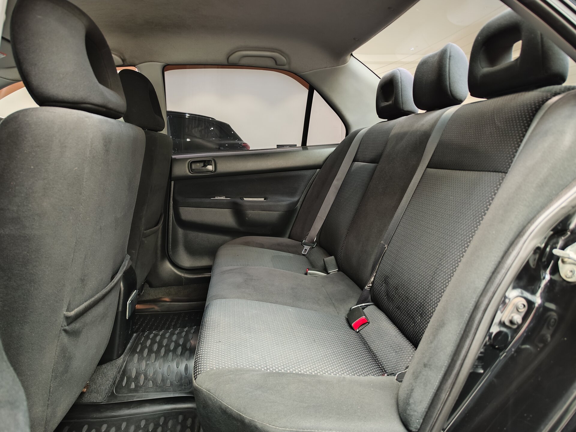 Автомобиль Mitsubishi Lancer 1.6 MT (98 л.с.) - 9