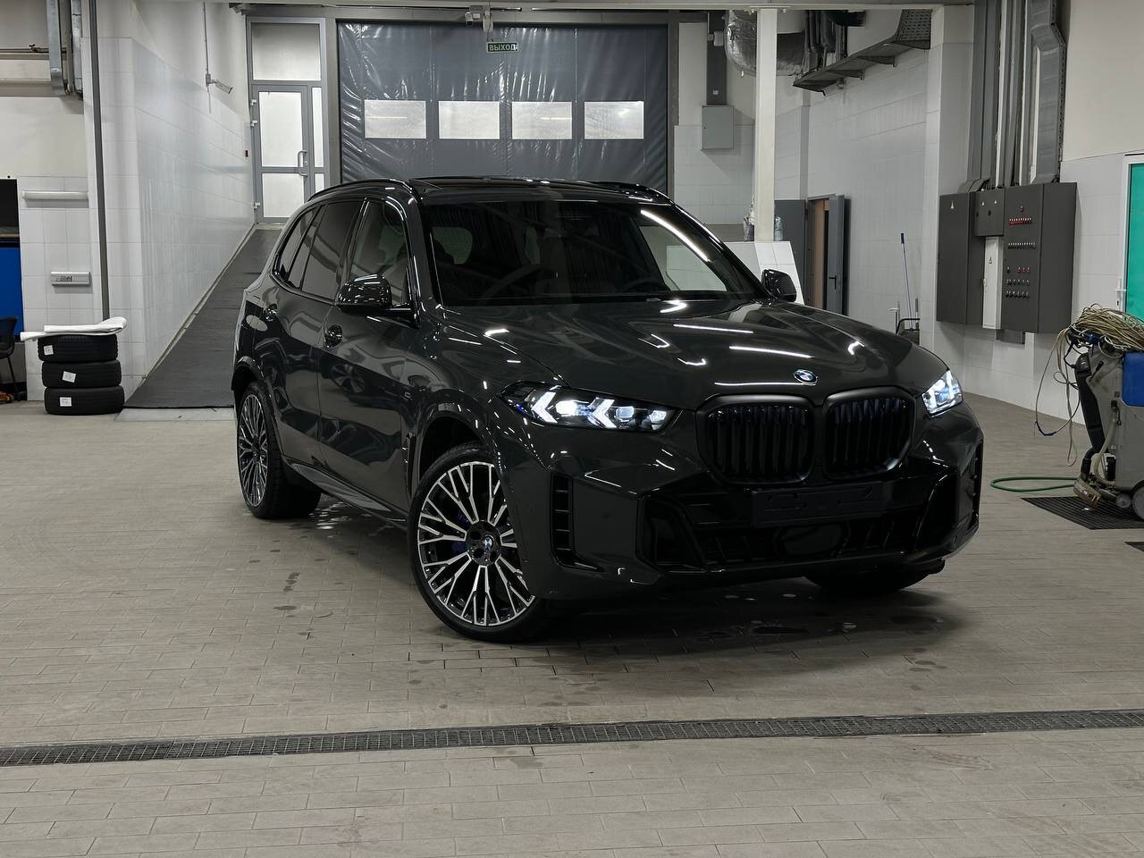 Автомобиль BMW X5 30d 3.0d AT (286 л.с.) 4WD - 1