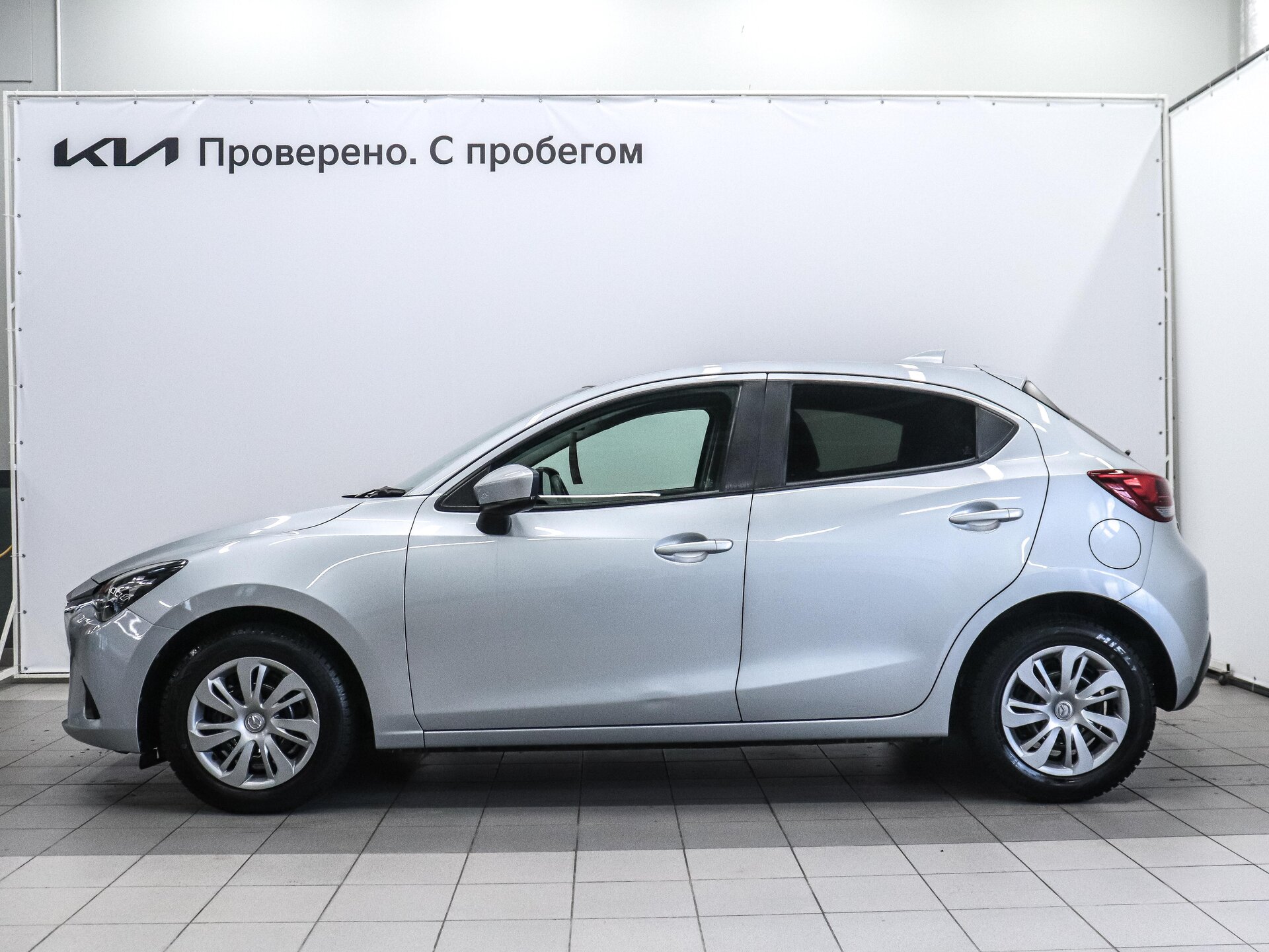 Mazda Demio 2019 6