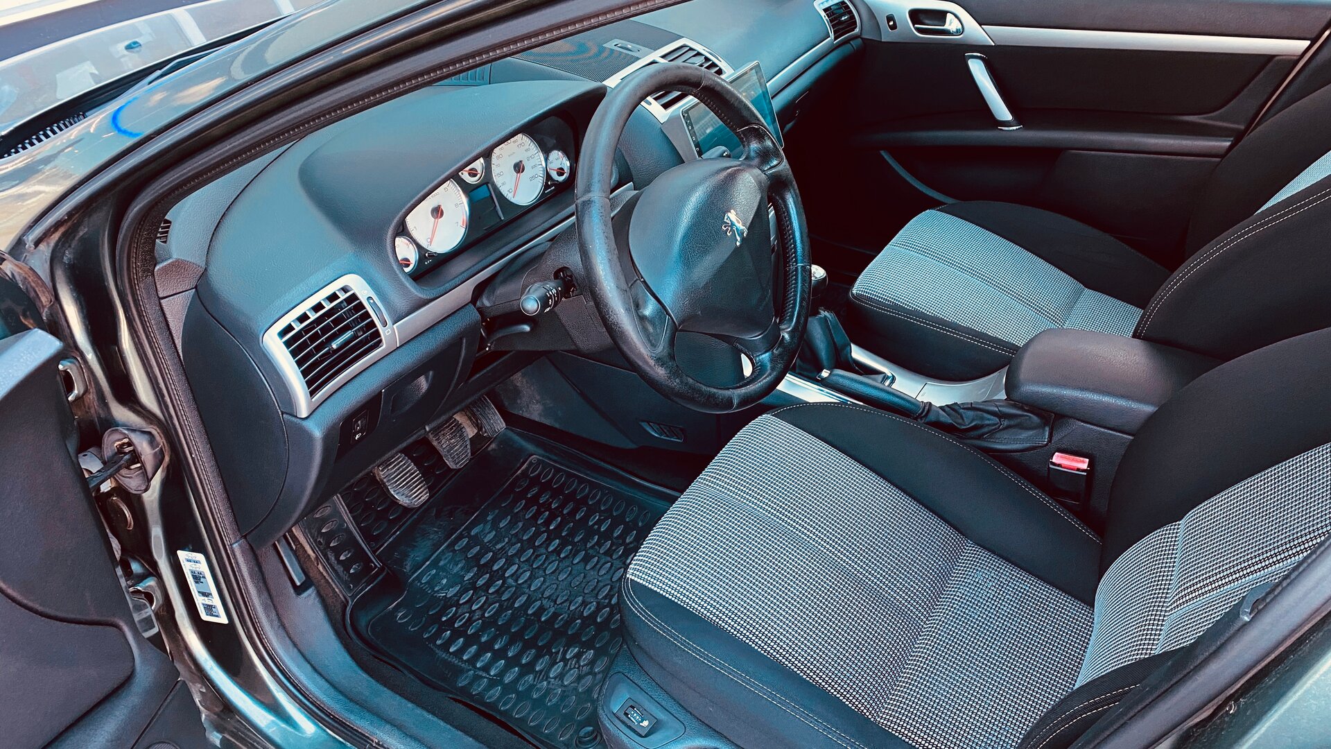 PEUGEOT 407, I 1.8 МТ (125 л.с.), фото 11