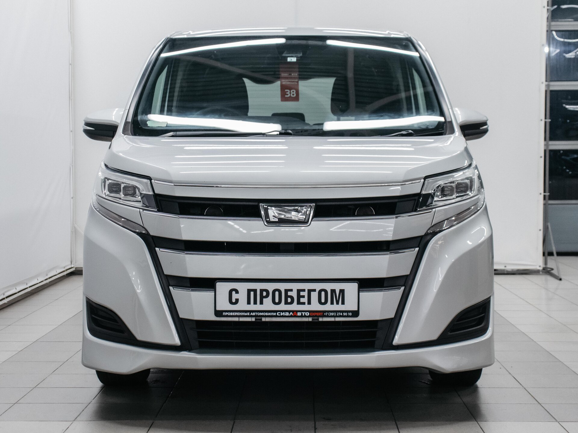 Toyota Noah 2018 2